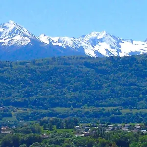 Le Belvedere : Et Table D'hotes , Montmelian France