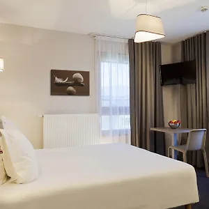 https://comfort-suites-porte-de-geneve.hotels-rhonealpes.com