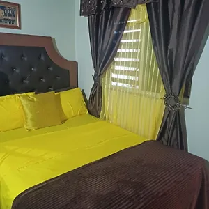 Barbican Cozy Flat At Dillsbury , Kingston Jamaica